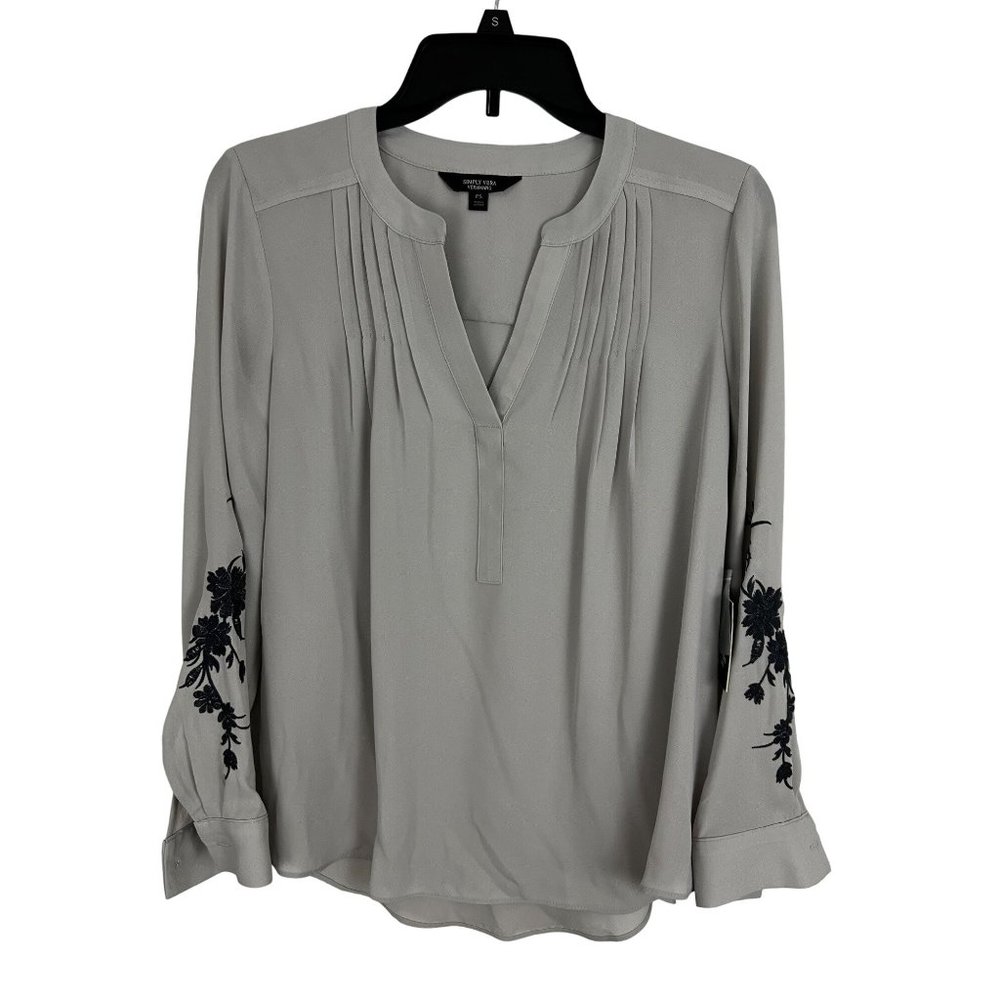 Simply Vera Petite Small gray sheer blouse with black floral embroidery details